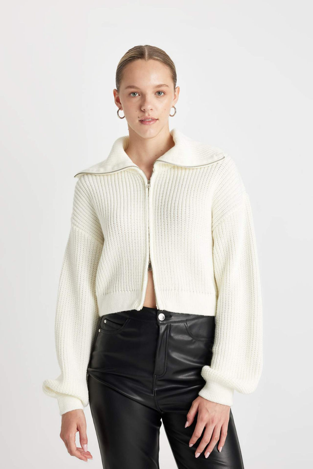 Slim Fit Basic Duz Fermuarl? Dik Yaka Triko H?rka - Defacto фото 2