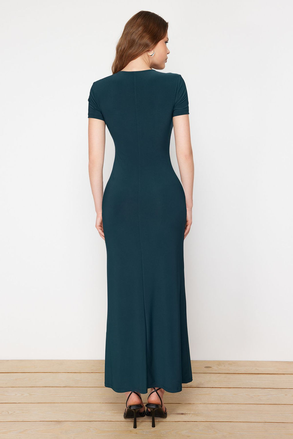 Zumrut Yesili K?sa Kol Vucuda Oturan Bisiklet Yaka Esnek Orme Maxi Kalem Elbise TWOSS24EL00097