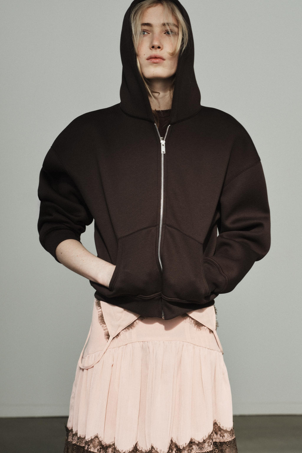 NEOPRENE-EFFECT HOODIE - Zara фото 12