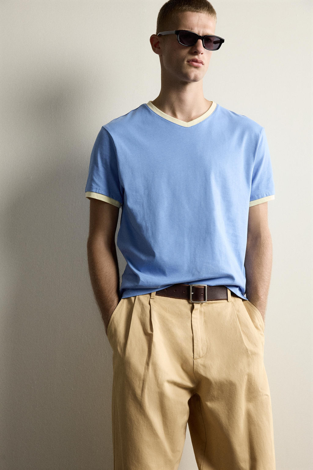 CAMISETA RIB CONTRASTE CUELLO PICO / Azul medio - Zara фото 6