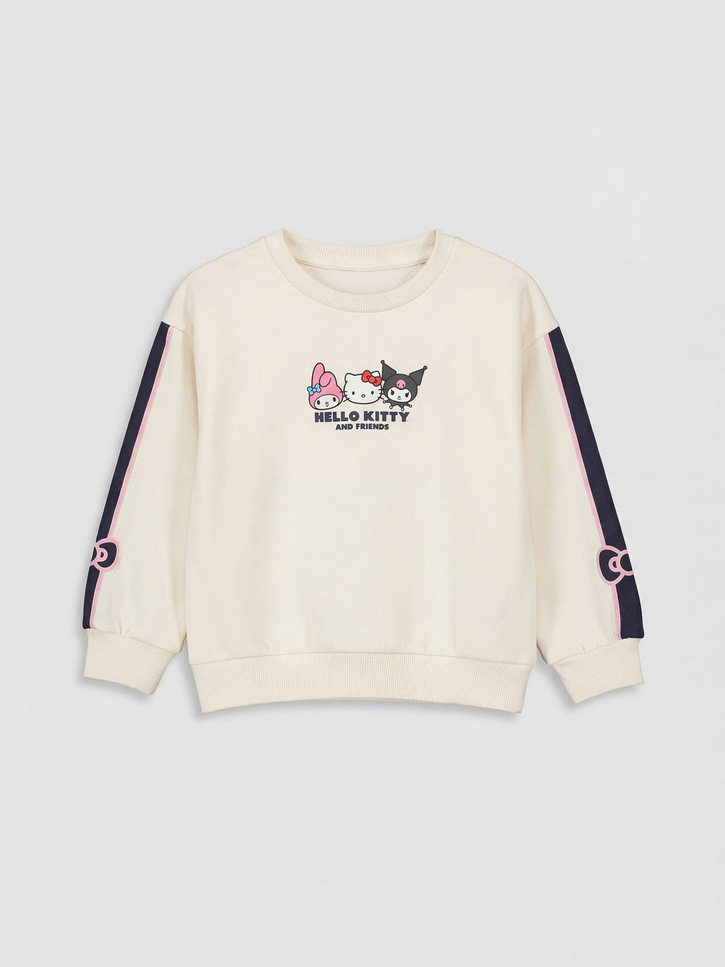 Hello Kitty Lisansl? K?z ?ocuk E?ofman Tak?m?