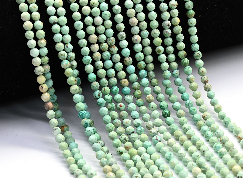 Бусины из бирюзы шарик гр.3мм, 39см, 110 бусин Радуга камня