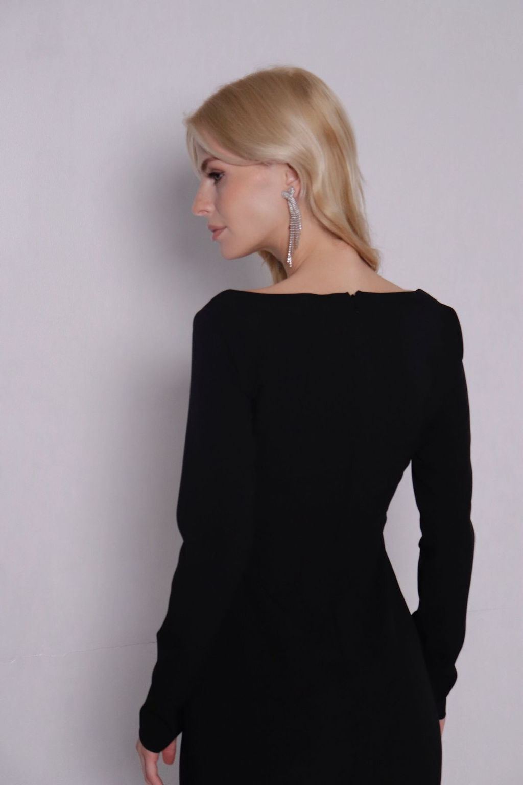 Платье чёрное с декольте - Martichelli фото 6