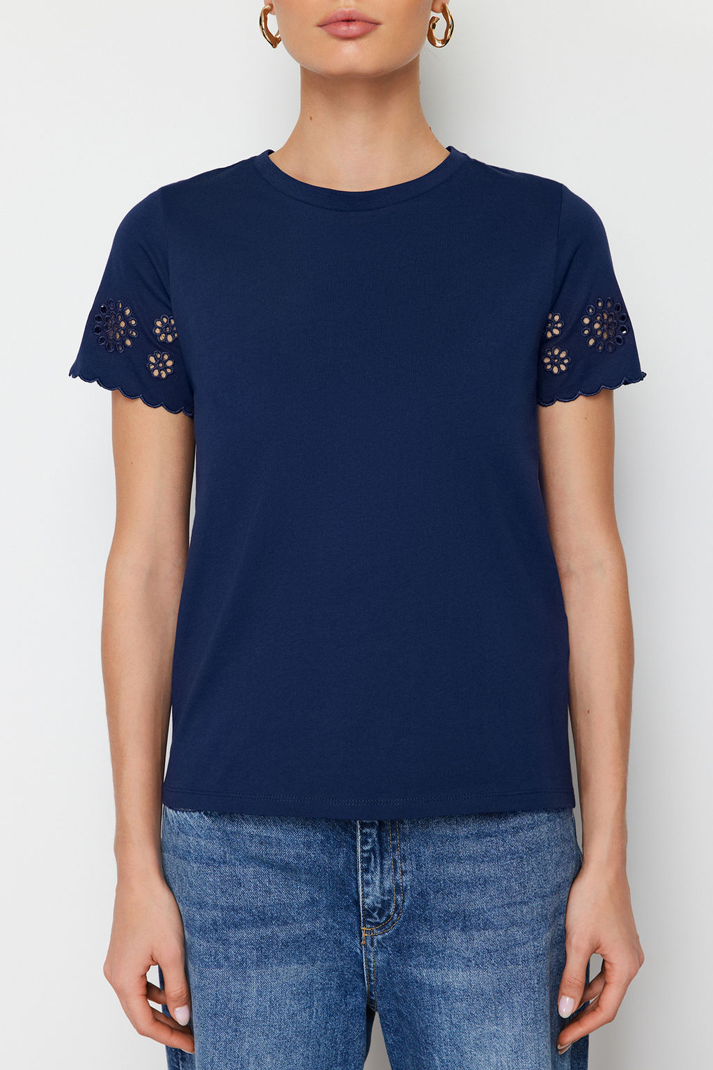 TRENDYOLMILLA Lacivert Brode Detayl? Regular/Basic Kal?p Orme T-Shirt TWOSS24TS00068  фото 4