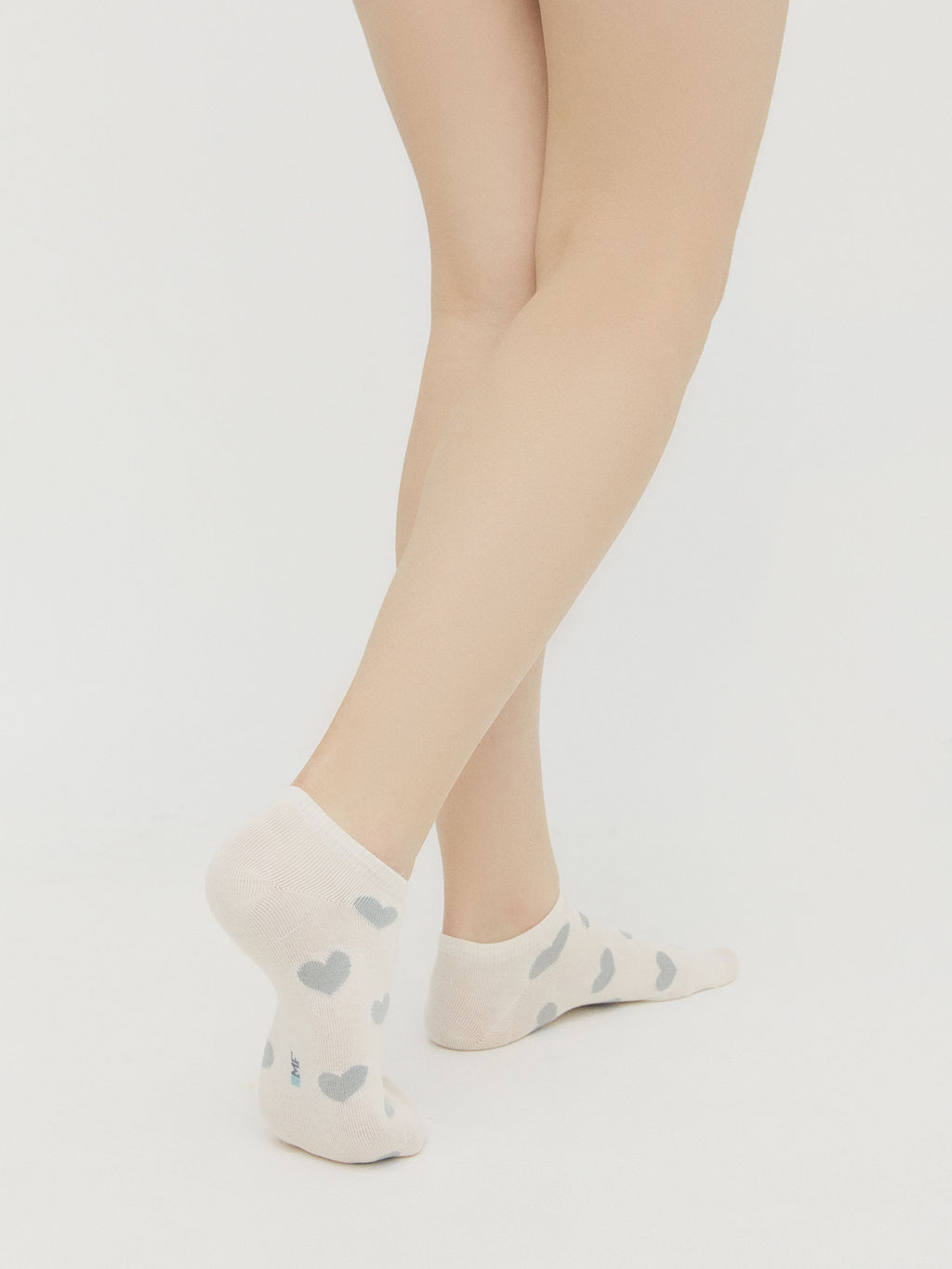 Цена за 5 пар! Носки женские молочно-белые с рисунком в виде крупных сердец молочный 306K-2310