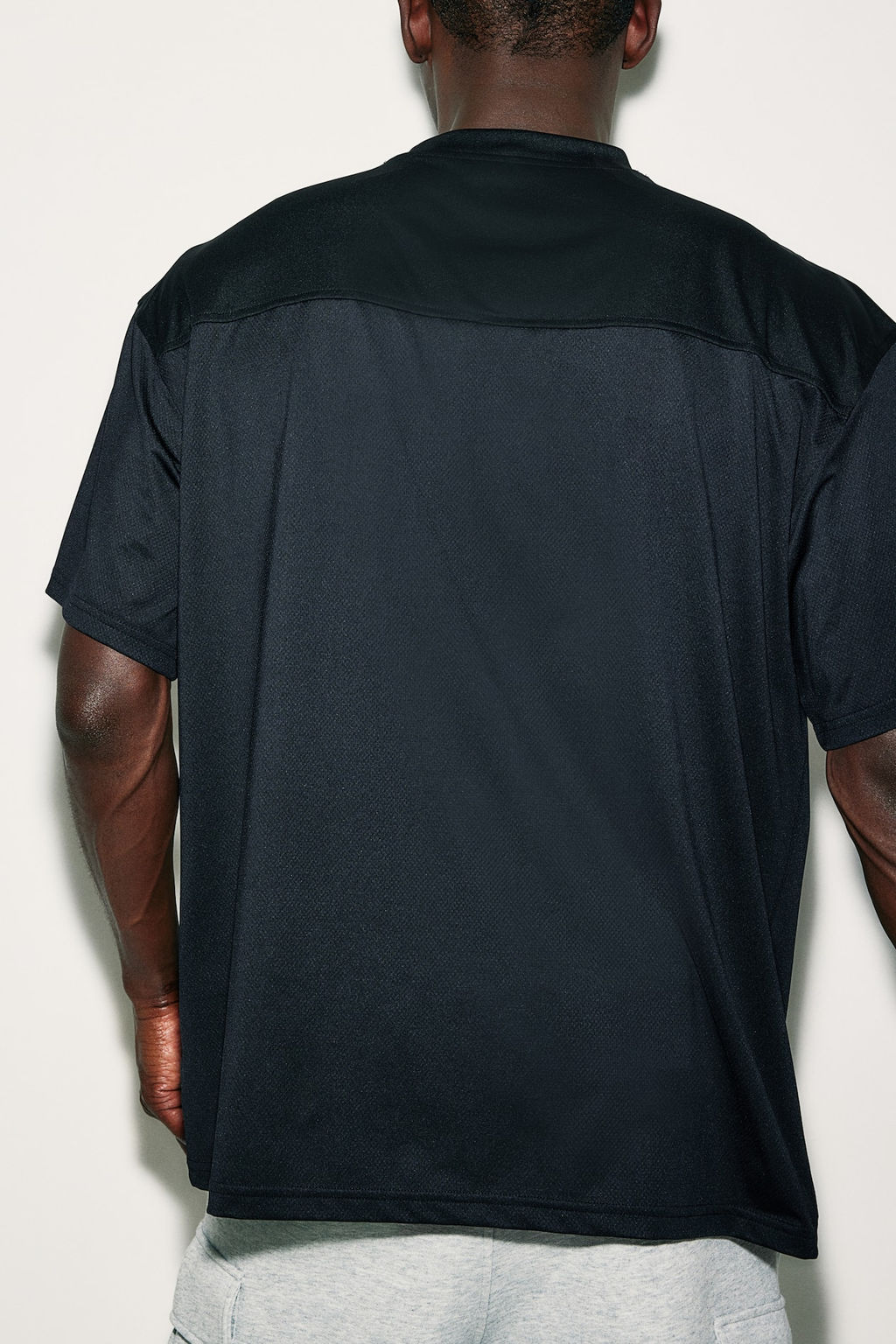 Camiseta de deporte en DryMove Loose Fit - H&m фото 3