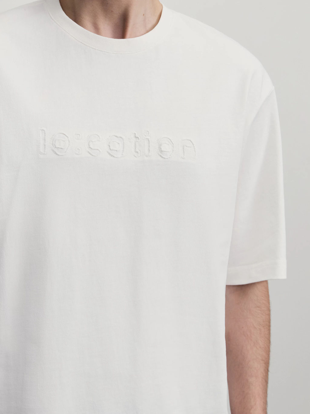 Футболка с вышивкой на груди / Zarina фото 6