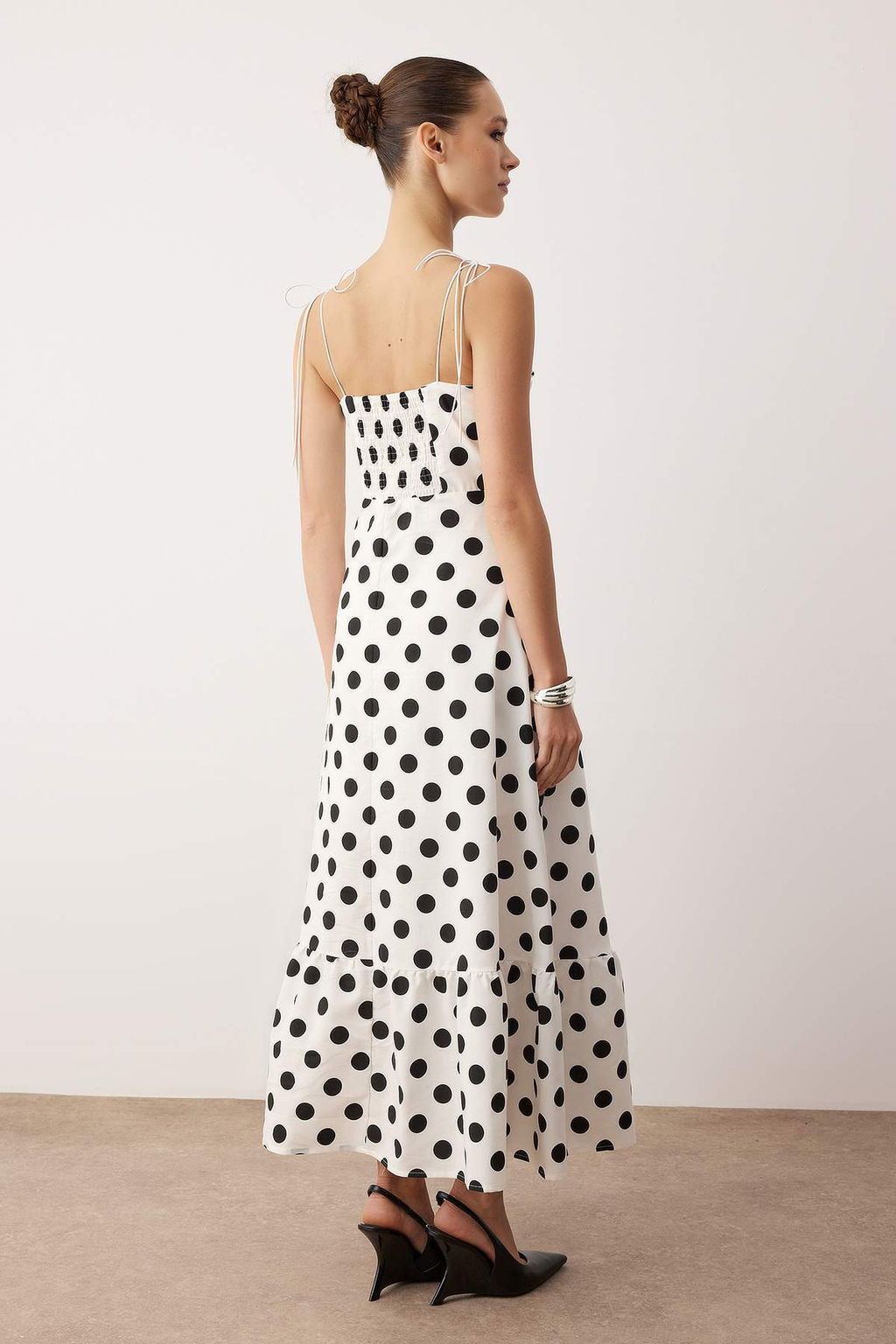 TRENDYOLMILLA Beyaz Drape Detayl? Dokuma Maxi Elbise TWOSS24EL01128 фото 23