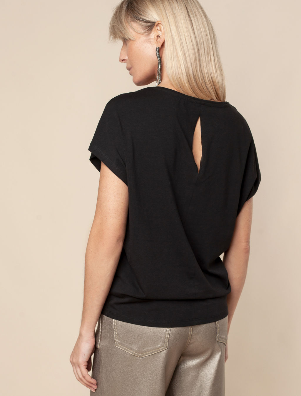 VILATTE / Футболка из премиального хлопка с авторским принтом фольгой фото 4