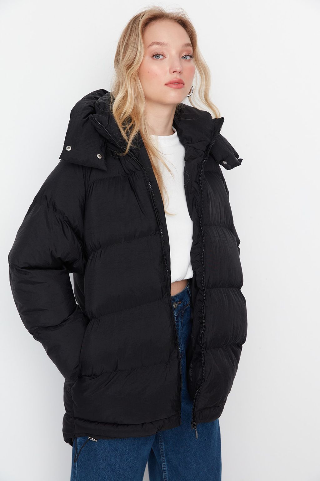 TRENDYOLMILLA Siyah Oversize Kapusonlu Su Itici Sisme Mont TWOAW23MO00193  фото 3