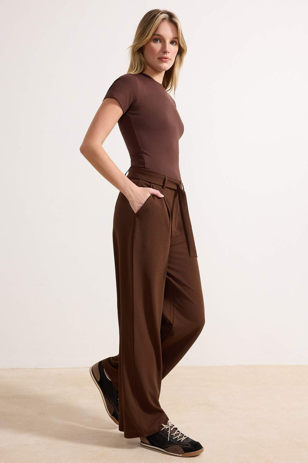 TRENDYOLMILLA Siyah Kemerli Wideleg/Genis Paca Yuksek Bel Smart Krep Kumas Orme Pantolon TWOSS23PL00330 фото 15