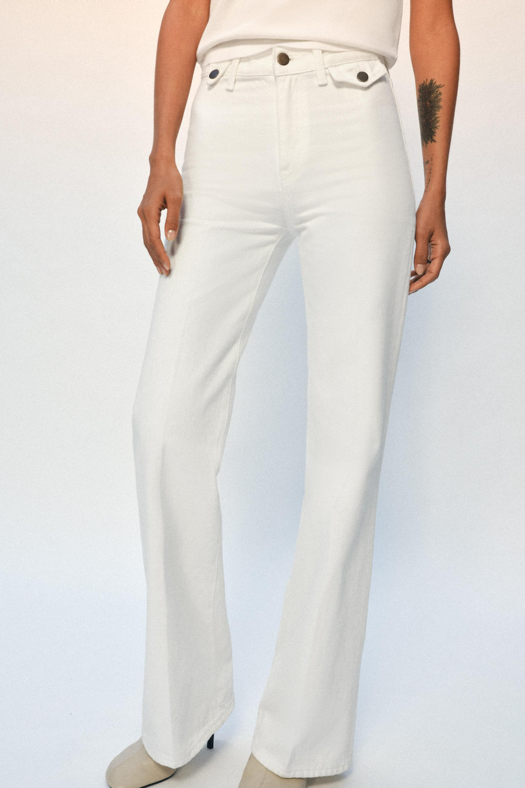 JEANS ZW COLLECTION FLARE TIRO ALTO / Blanco - Zara фото 4