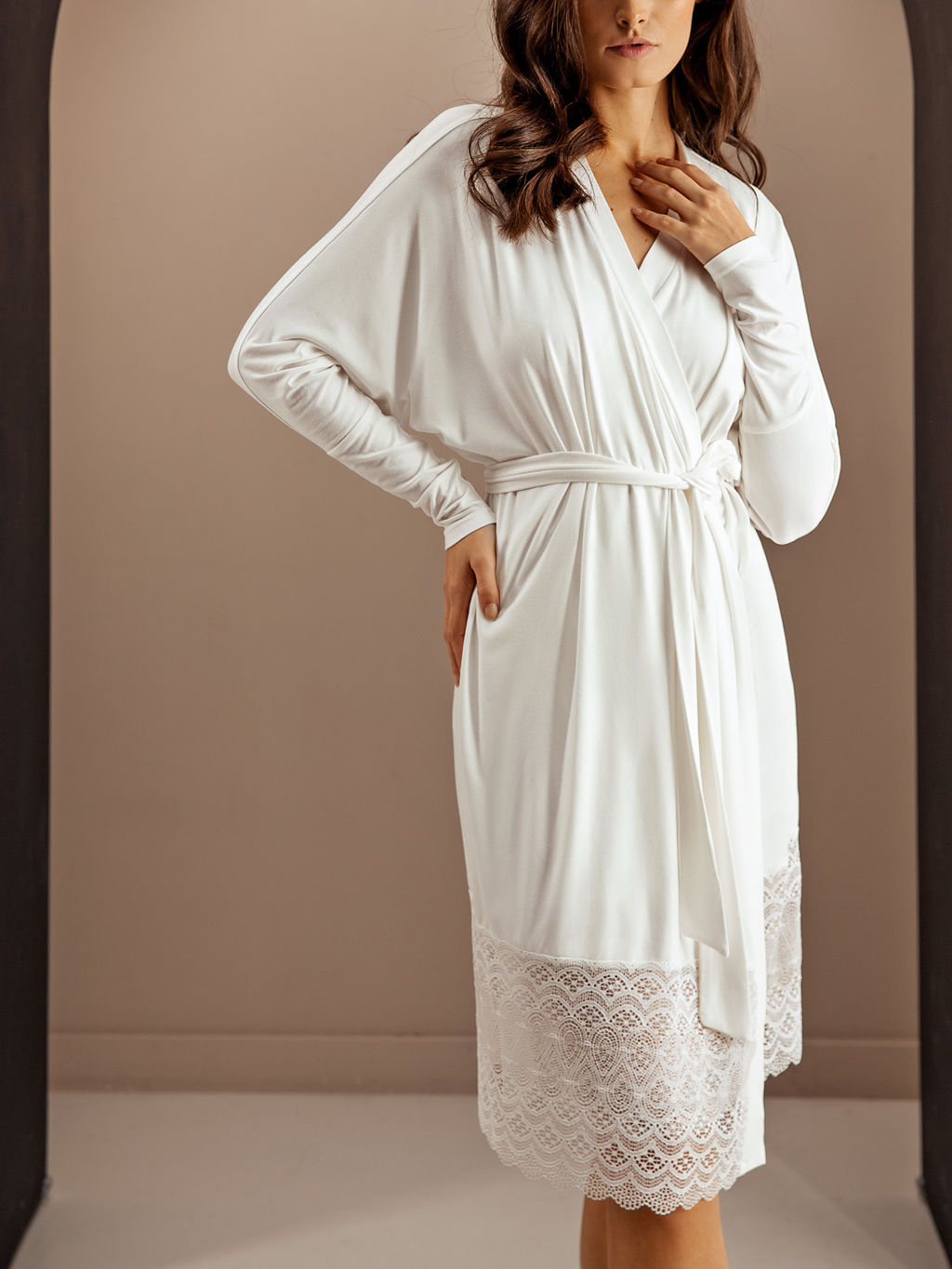 Халат ниже колена, рукав летучая мышь с кружевом - Fashion.love.story фото 3