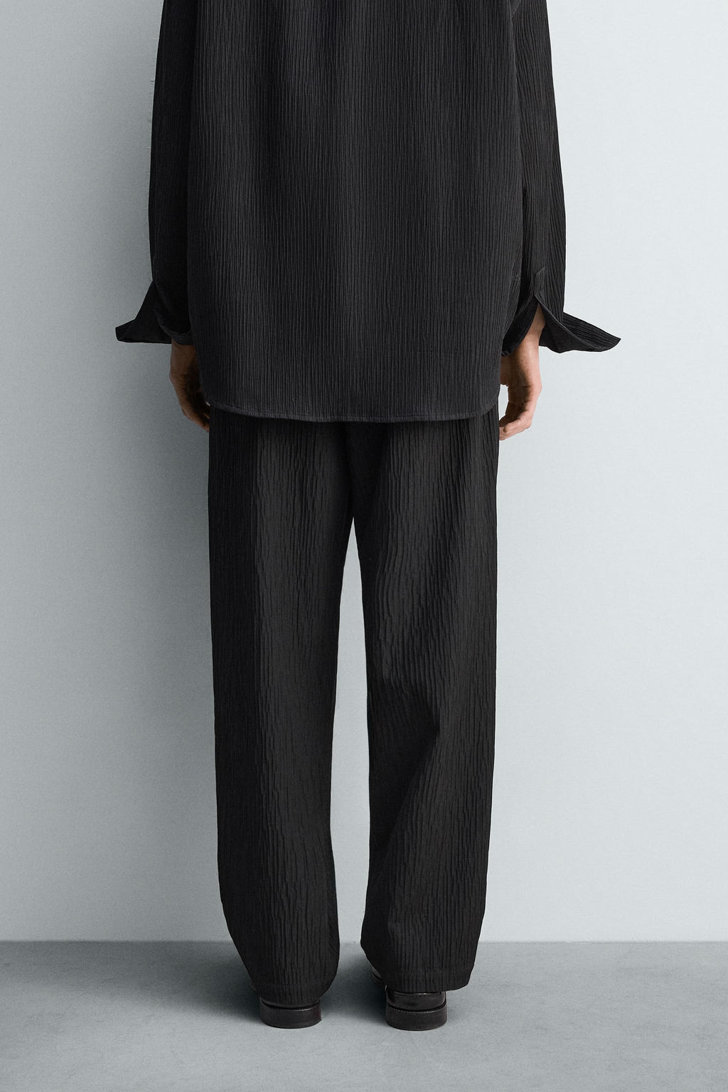 PANTAL?N RELAXED FIT RELIEVE / Gris oscuro - Zara фото 3