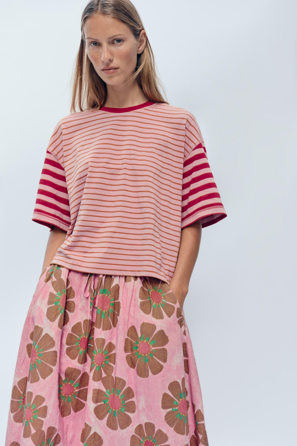 FALDA MIDI FLORES CON LINO LIMITED EDITION / Estampado - Zara фото 2
