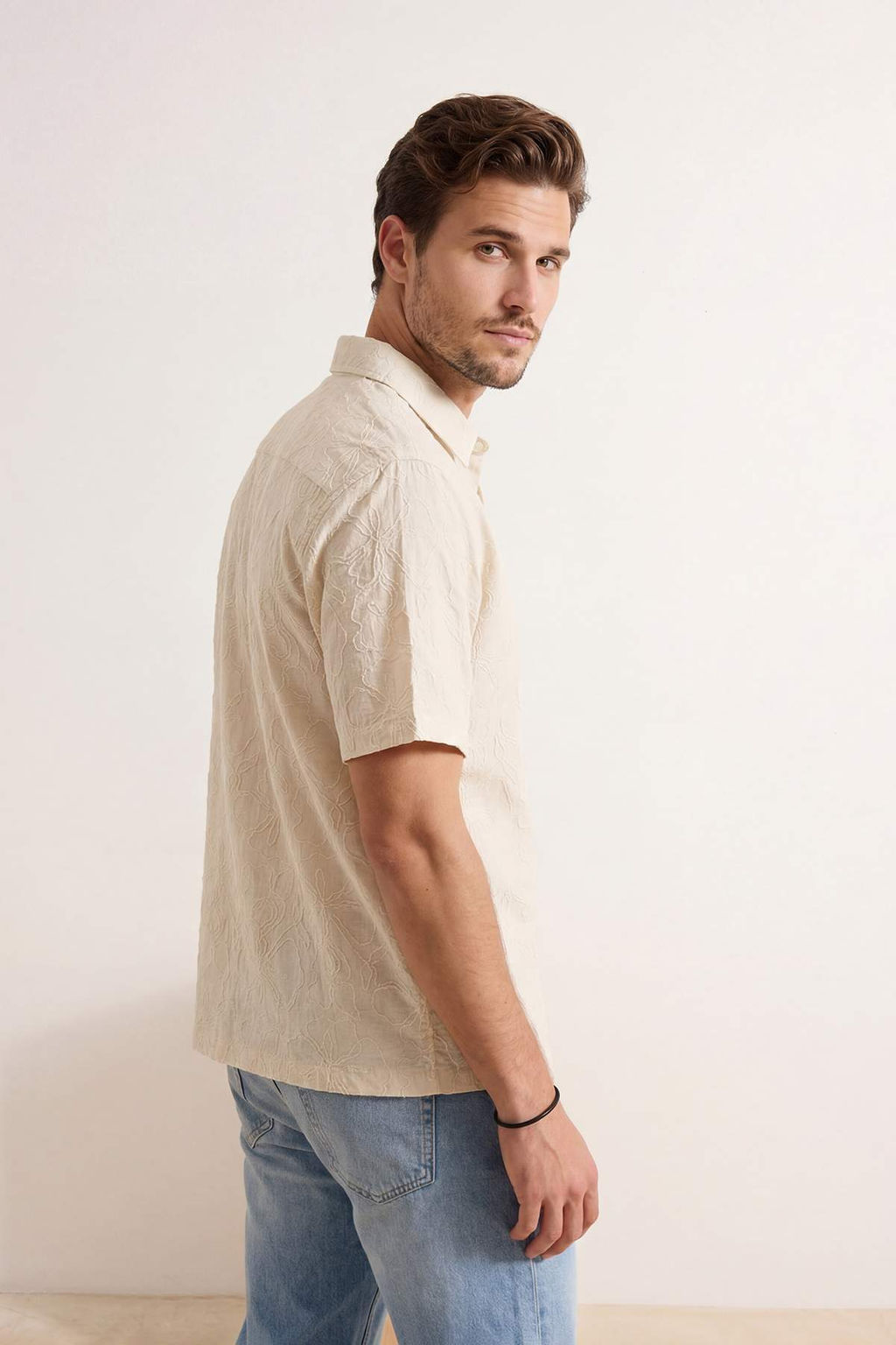 Bej Regular Fit Islemeli Nak?sl? Yazl?k Erkek Gomlek TMNSS25GO00081 - Trendyolmilla фото 7