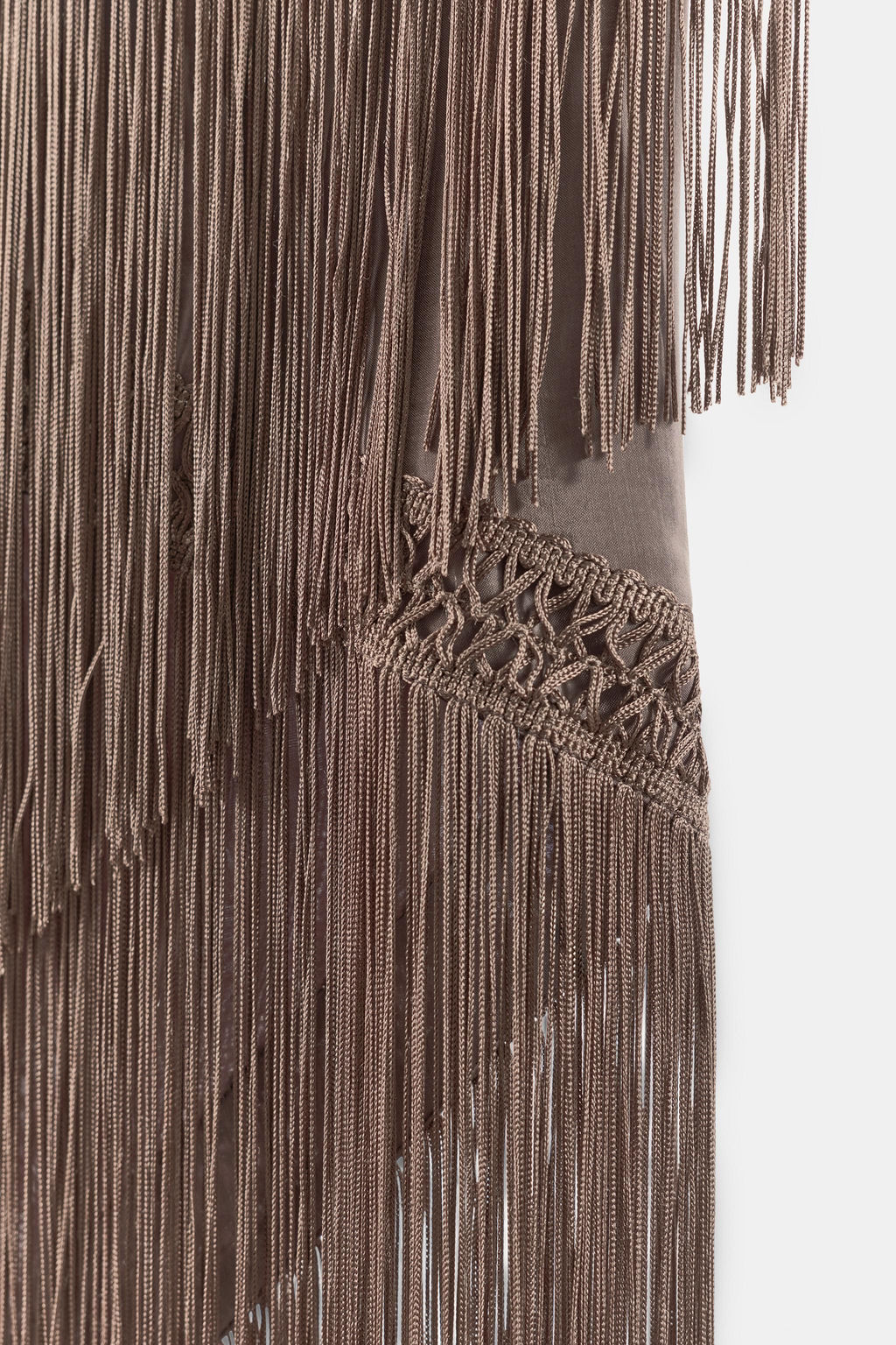 SCARF WITH VISCOSE AND FRINGING - Zara фото 6
