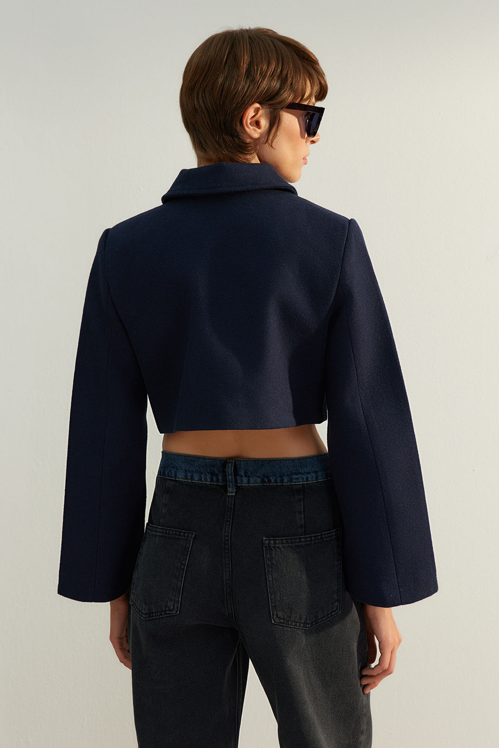 Limited Edition Lacivert Fitted Crop Dokuma Ceket TWOAW24CE00123 - Trendyolmilla фото 6