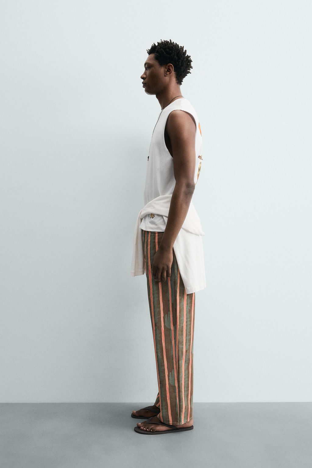 CAMISETA TANK  BORDADO PL?TANOS / Blanco