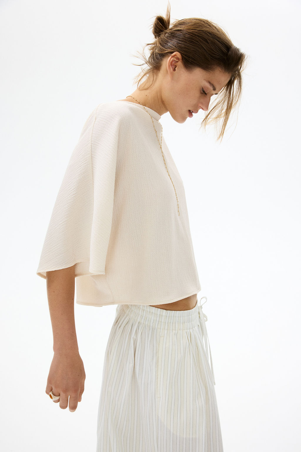Top efecto arrugado con escote barco - H&m фото 7