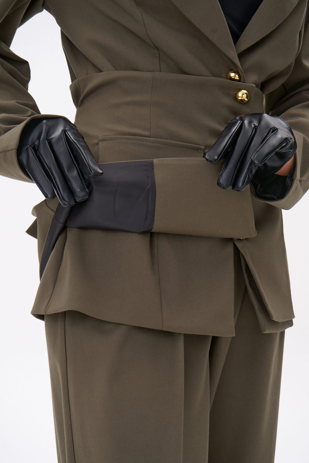 Костюм  тройка Мэдди (хаки)