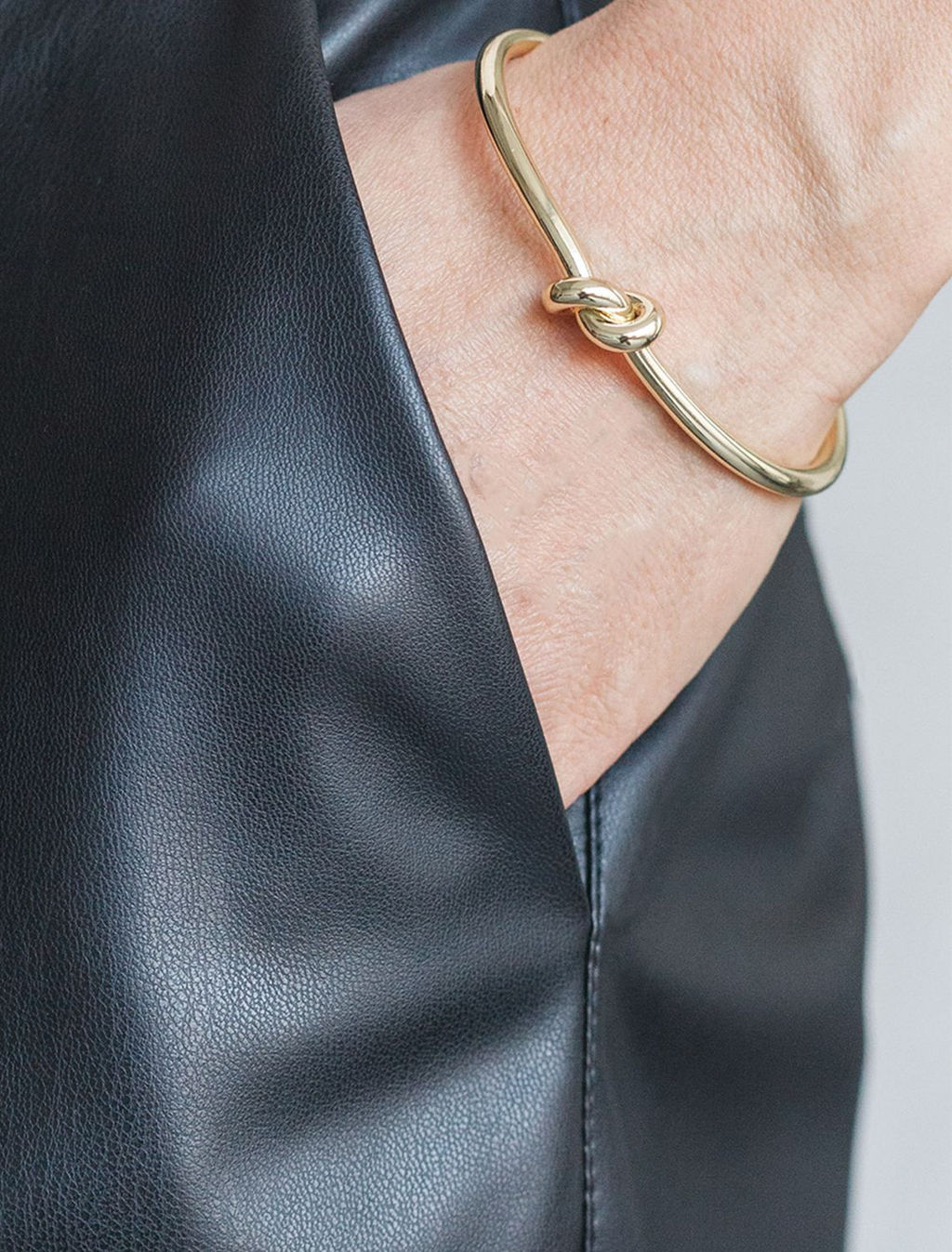 D26.184 Юбка женская черный