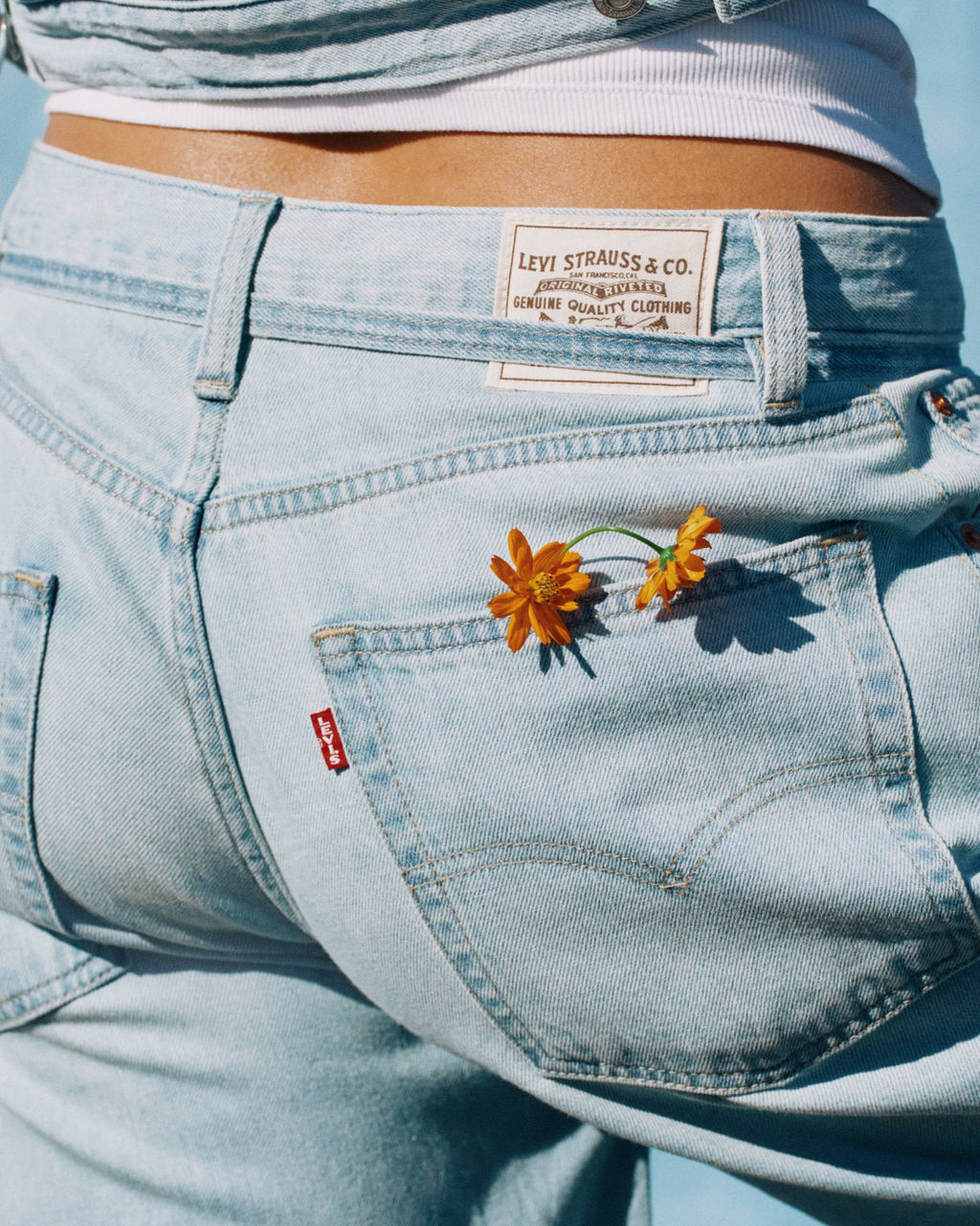 Джинсы женские