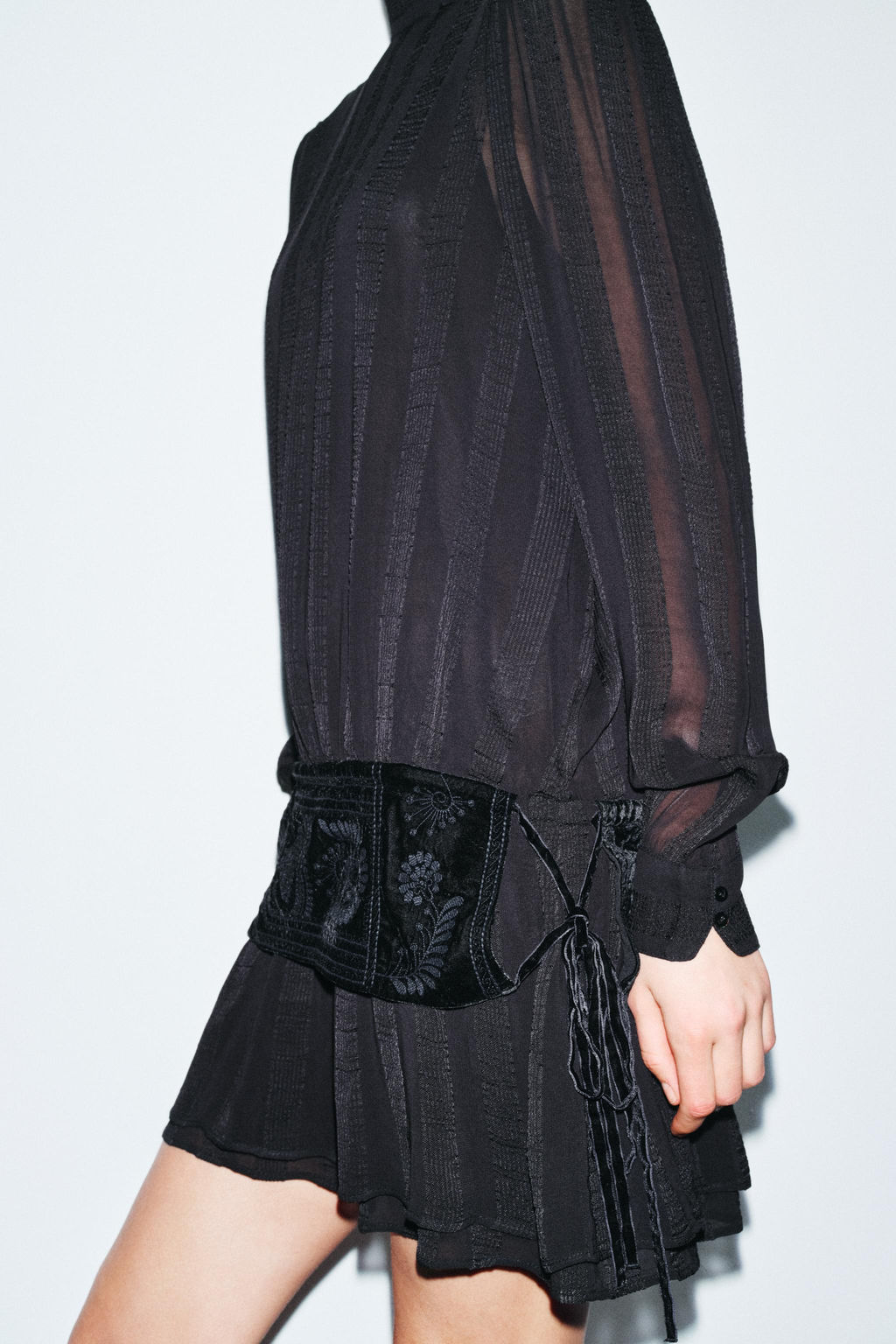 ZW COLLECTION CONTRAST DRESS WITH EMBROIDERED SASH - Zara фото 4