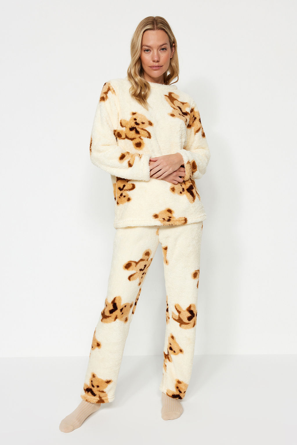 Trendyolmilla Pembe-Cok Renkli Cicekli Wellsoft K?sl?k Orme Pijama Tak?m? THMAW24PT00191  фото 3