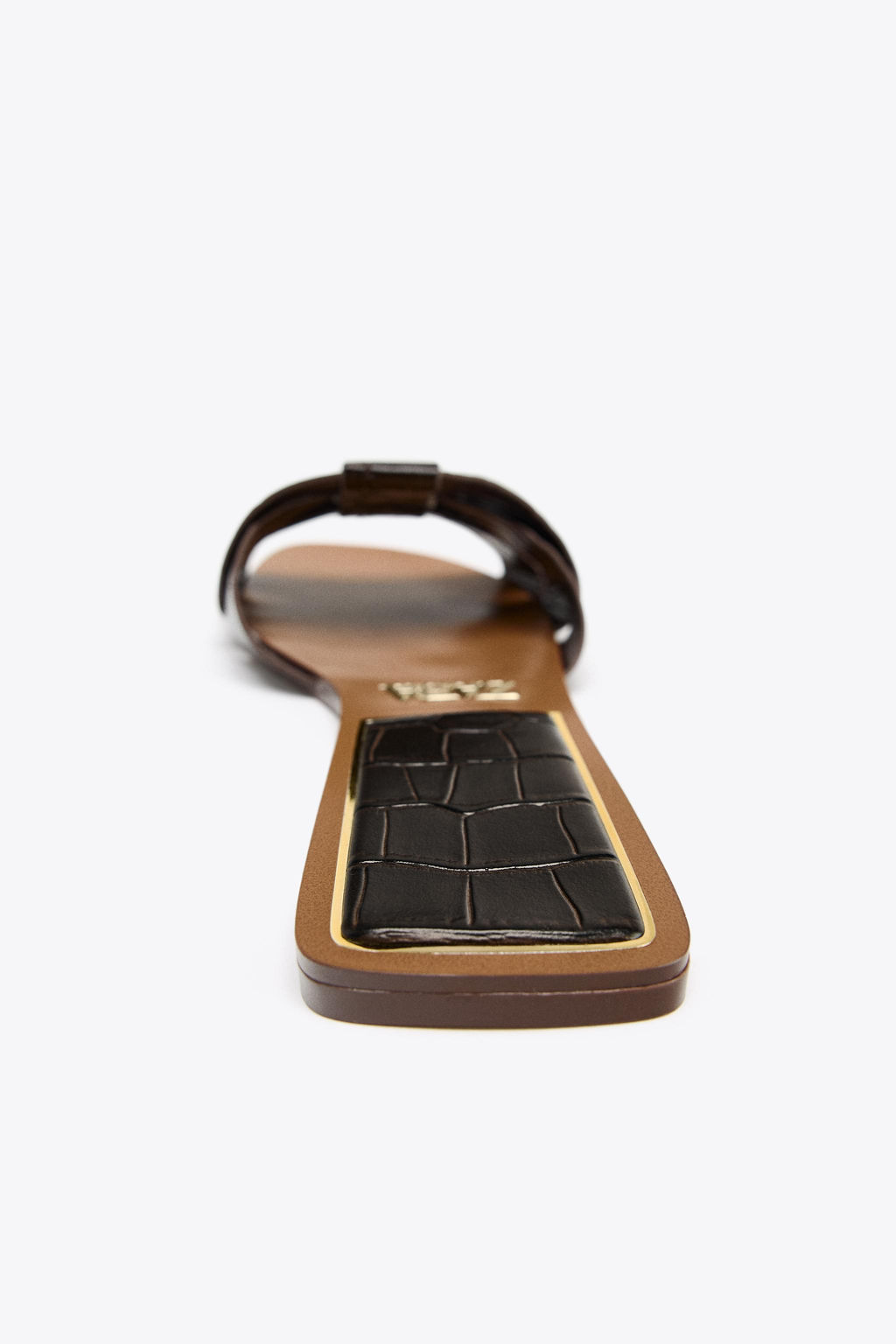 FLAT EMBOSSED LEATHER SANDALS - Zara фото 16