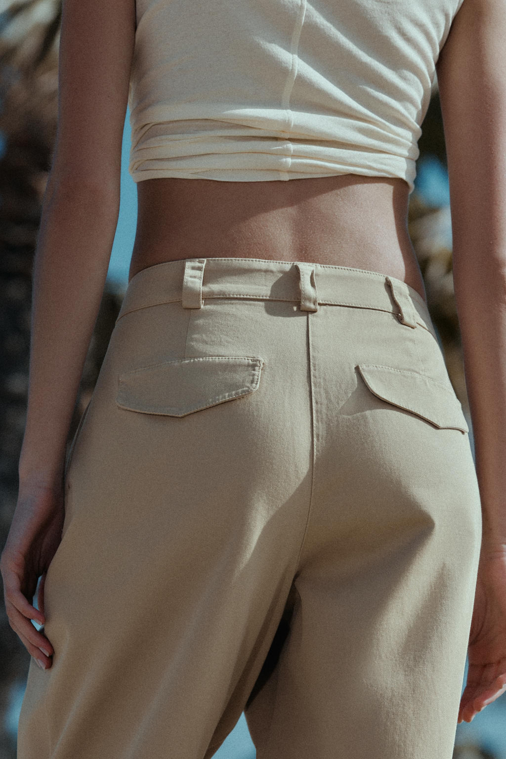 PANTAL?N CHINO BAJO VUELTA / Camel claro - Zara фото 6