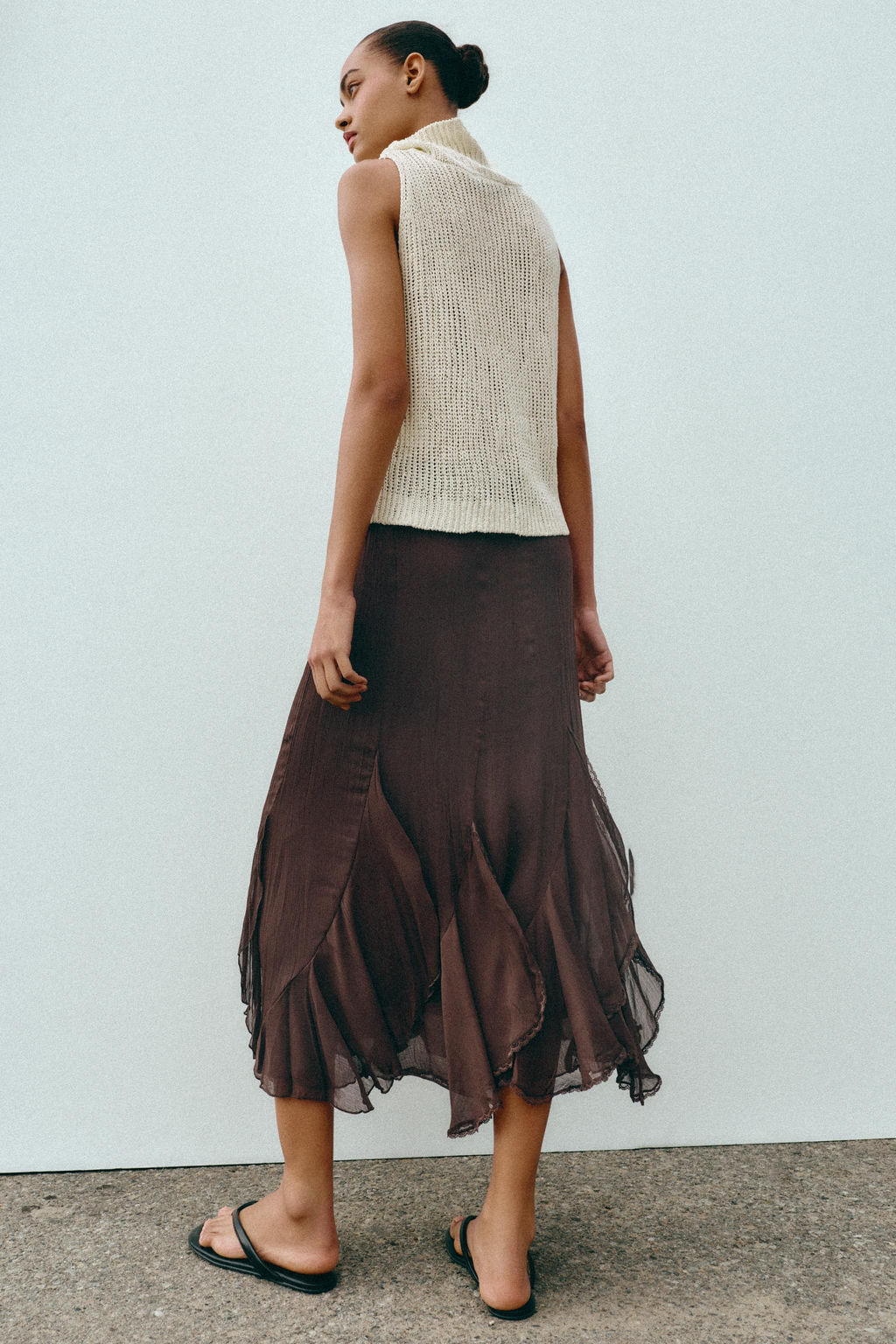 FALDA MIDI VOLANTES ENCAJE / Marr?n - Zara фото 4