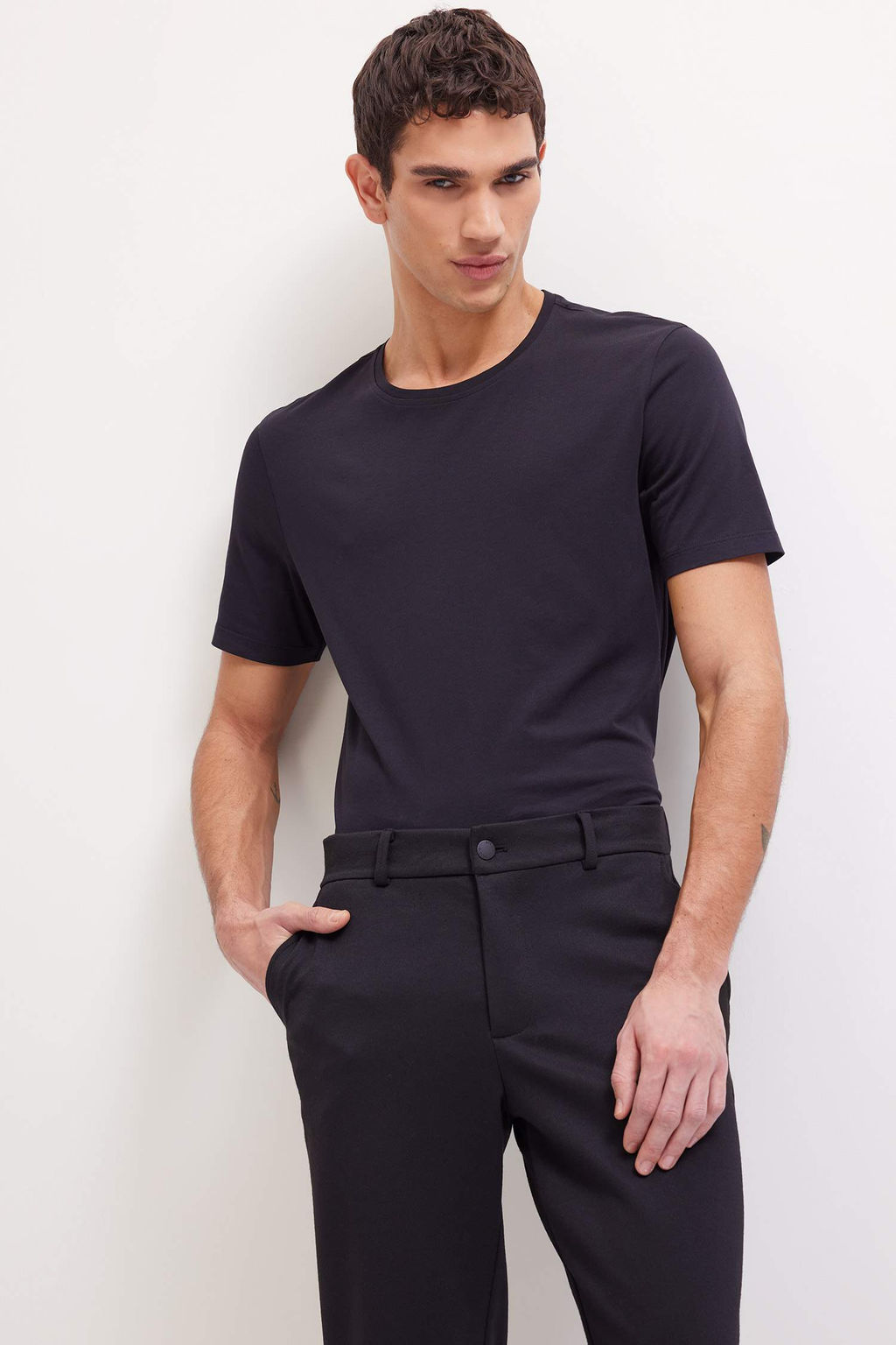 Slim Fit Dar Kesim Bisiklet Yaka Basic Duz K?sa Kollu Tisort - Defacto фото 6