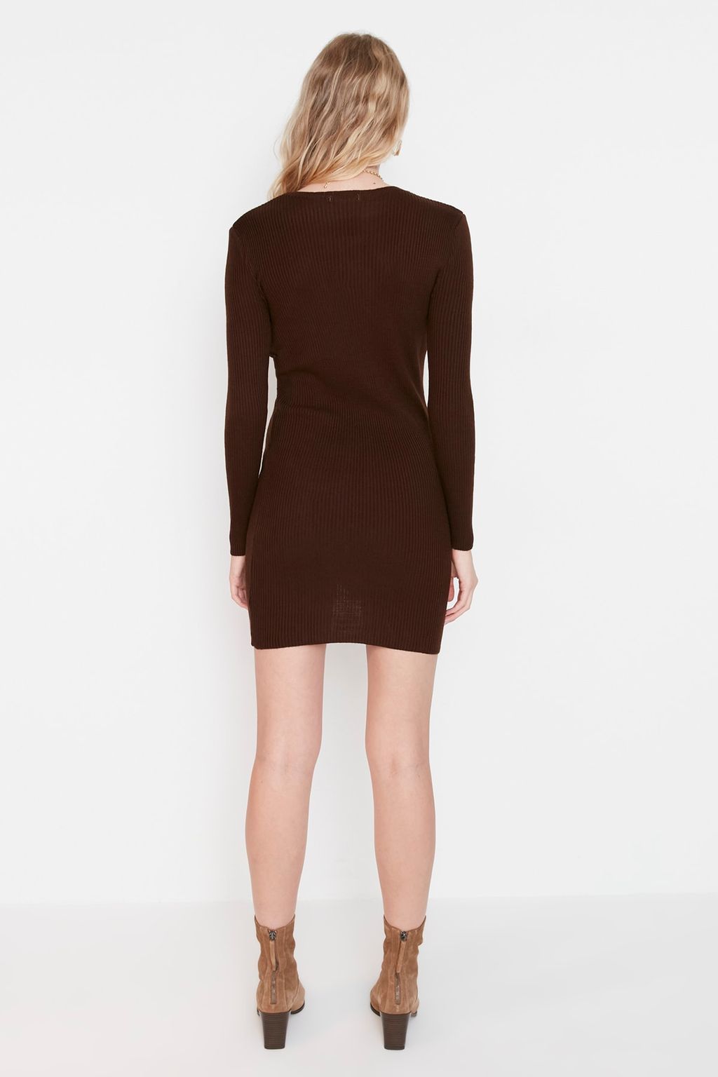 TRENDYOLMILLA Antrasit Mini Triko Buzgu Detayl? Elbise TWOAW23EL00443  фото 13