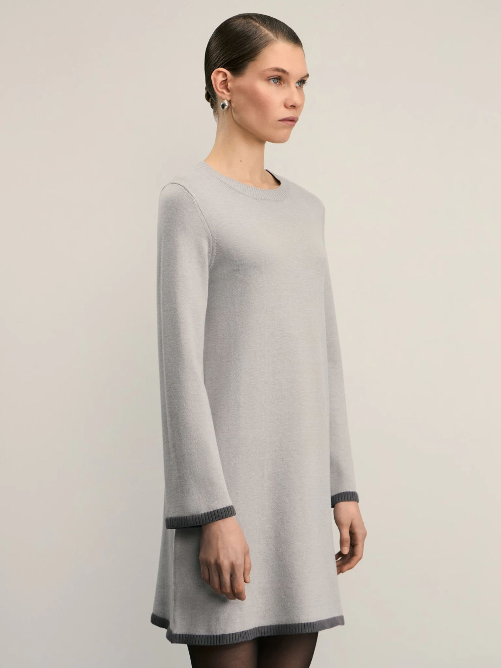 Вязаное платье мини с контрастными окантовками / Zarina  фото 4