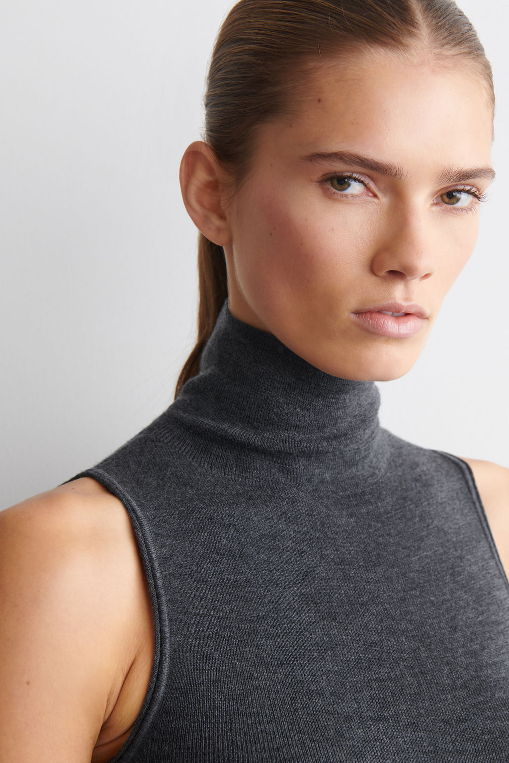 TOP SIN COSTURAS DE CUELLO ALTO DE LANA MERINO - H&m фото 5