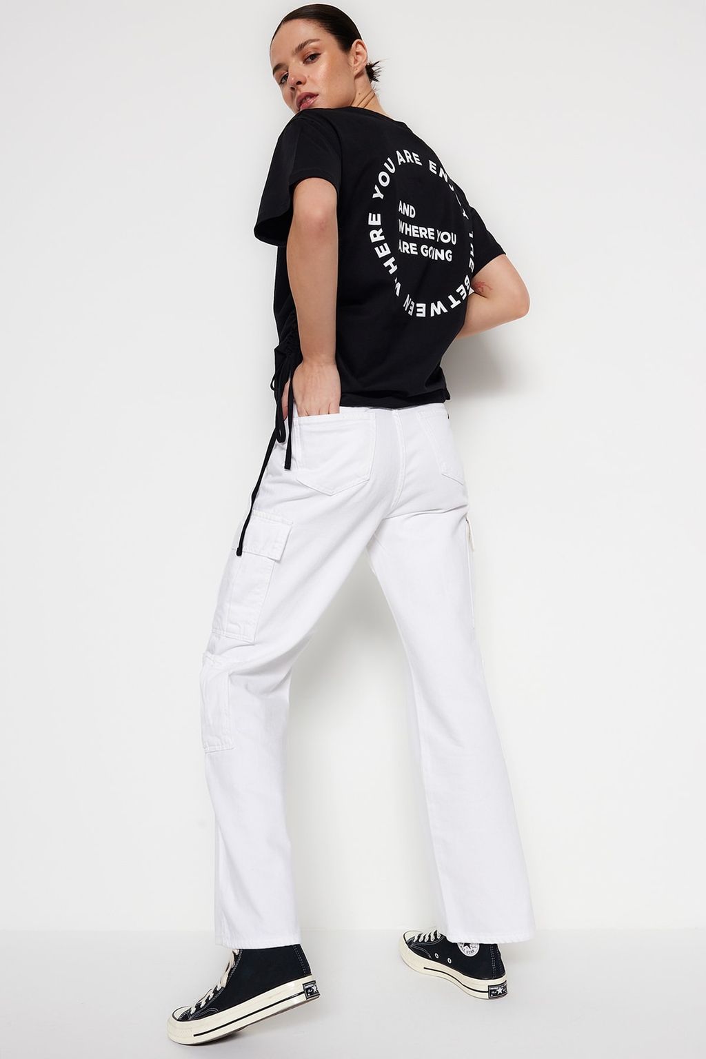 TRENDYOLMILLA Beyaz %100 Pamuk S?rt Bask?l? Buzgulu Oversize/Genis Kesim Bisiklet Yaka T-Shirt TWOSS23TS00150  фото 14