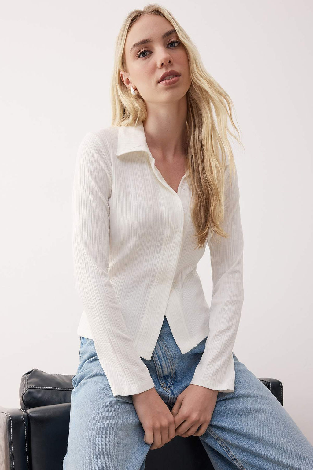 Ekru Polo Yaka Dugmeli Esnek Orme Bluz TWOAW26BZ00201 - Trendyolmilla фото 6