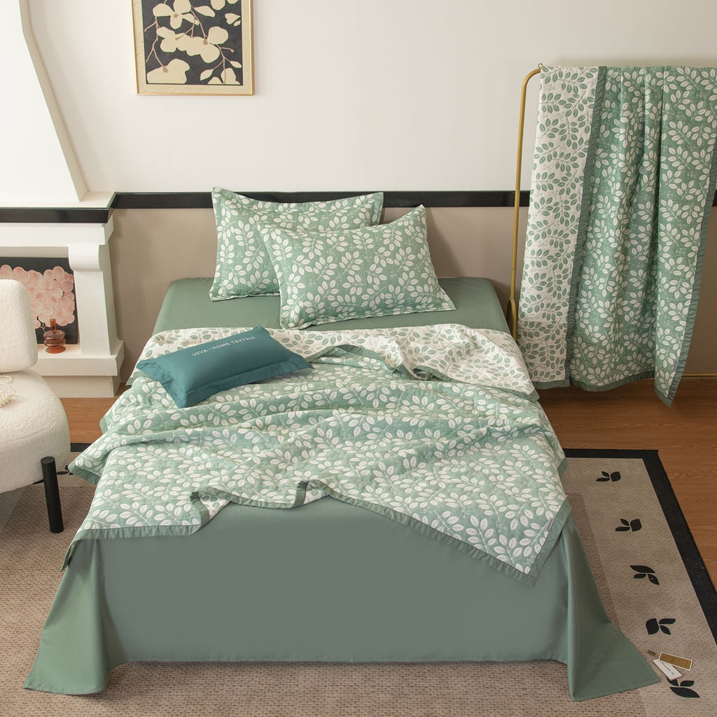 Комплект постельного белья на резинке Сатин Aurora Veil с Покрывалом AVR006 180*200*25;160*200*25;140*200*25 Евро