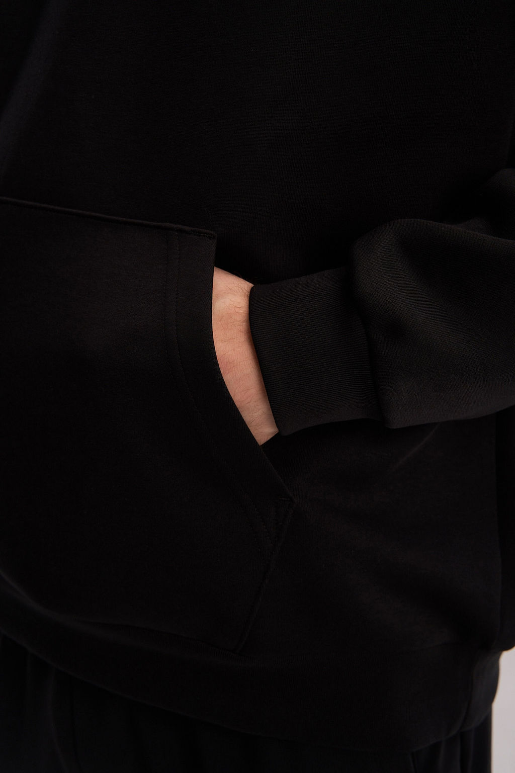 Худи Черный CAMPUS BASKETBALL Sweat Hoodie - Anta фото 10