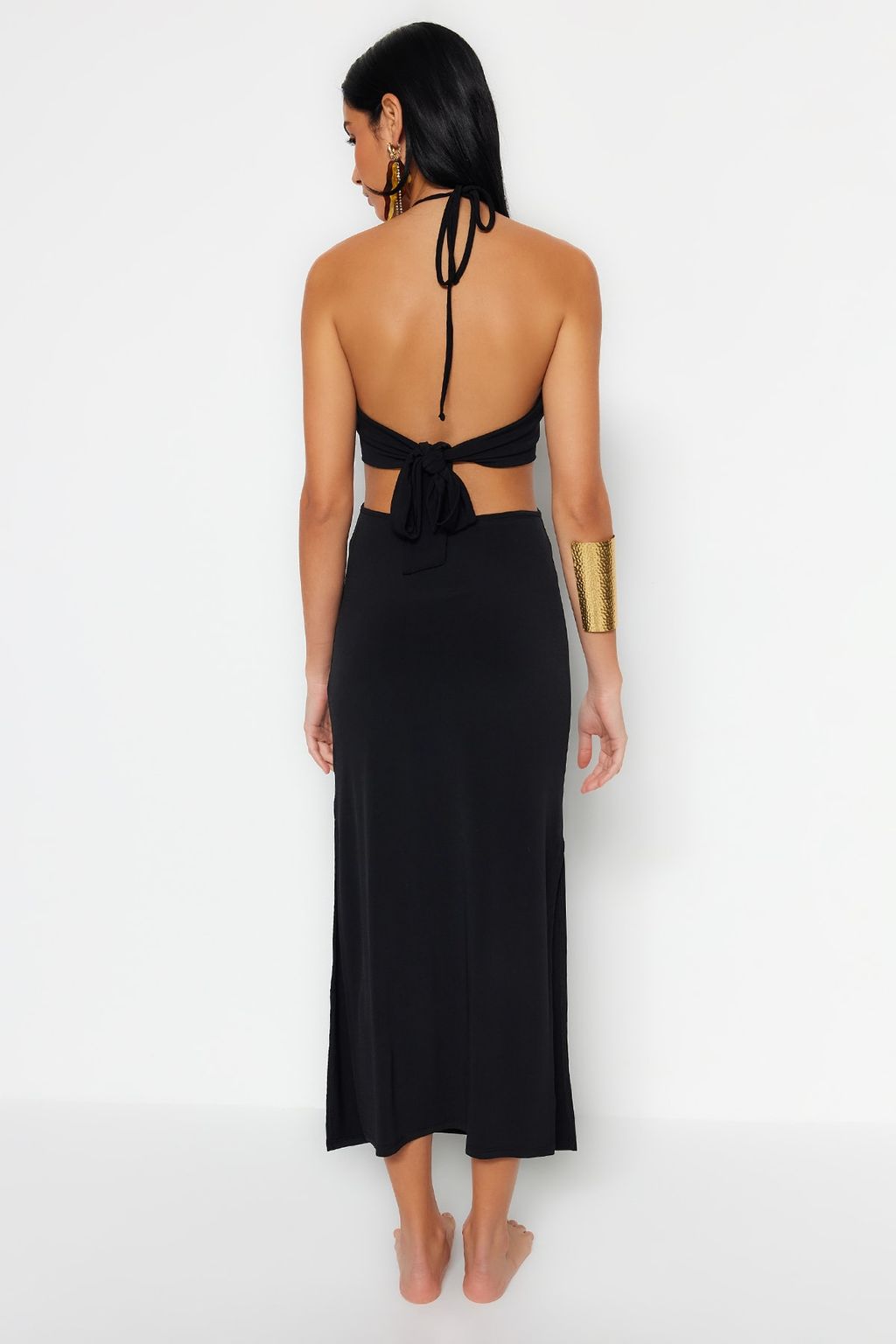 TRENDYOLMILLA Siyah Vucuda Oturan Maxi Orme Cut Out/Pencere Plaj Elbisesi TBESS23EL00122  фото 11