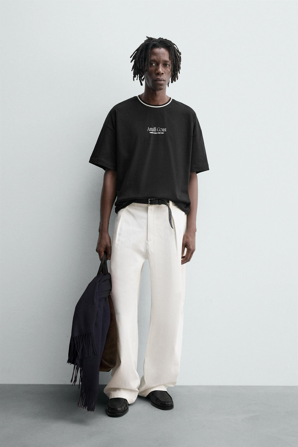 T-SHIRT WITH TEXTURED SLOGAN PRINT