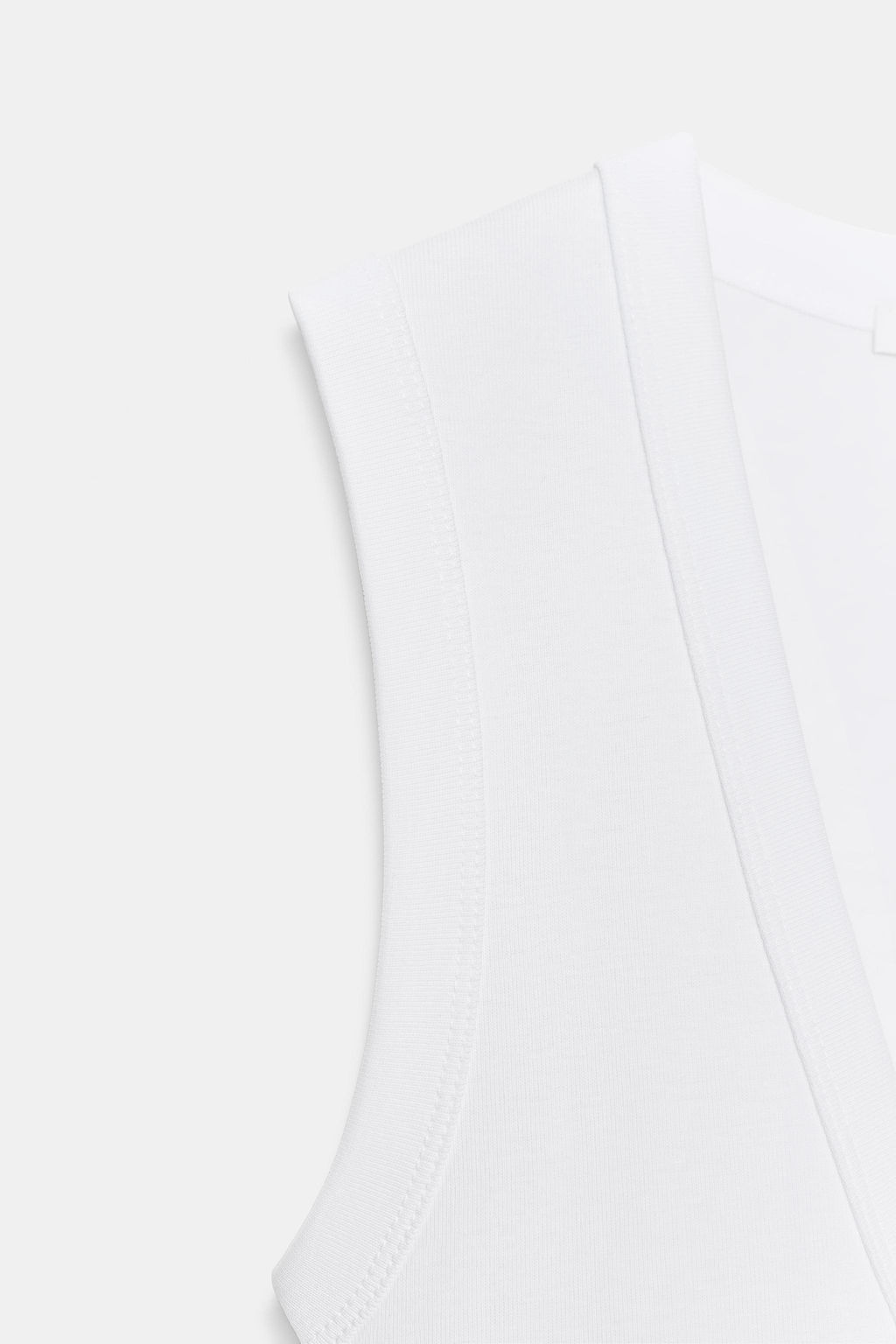 CAMISETA ALGOD?N ESCOTE PICO / Blanco - Zara фото 8