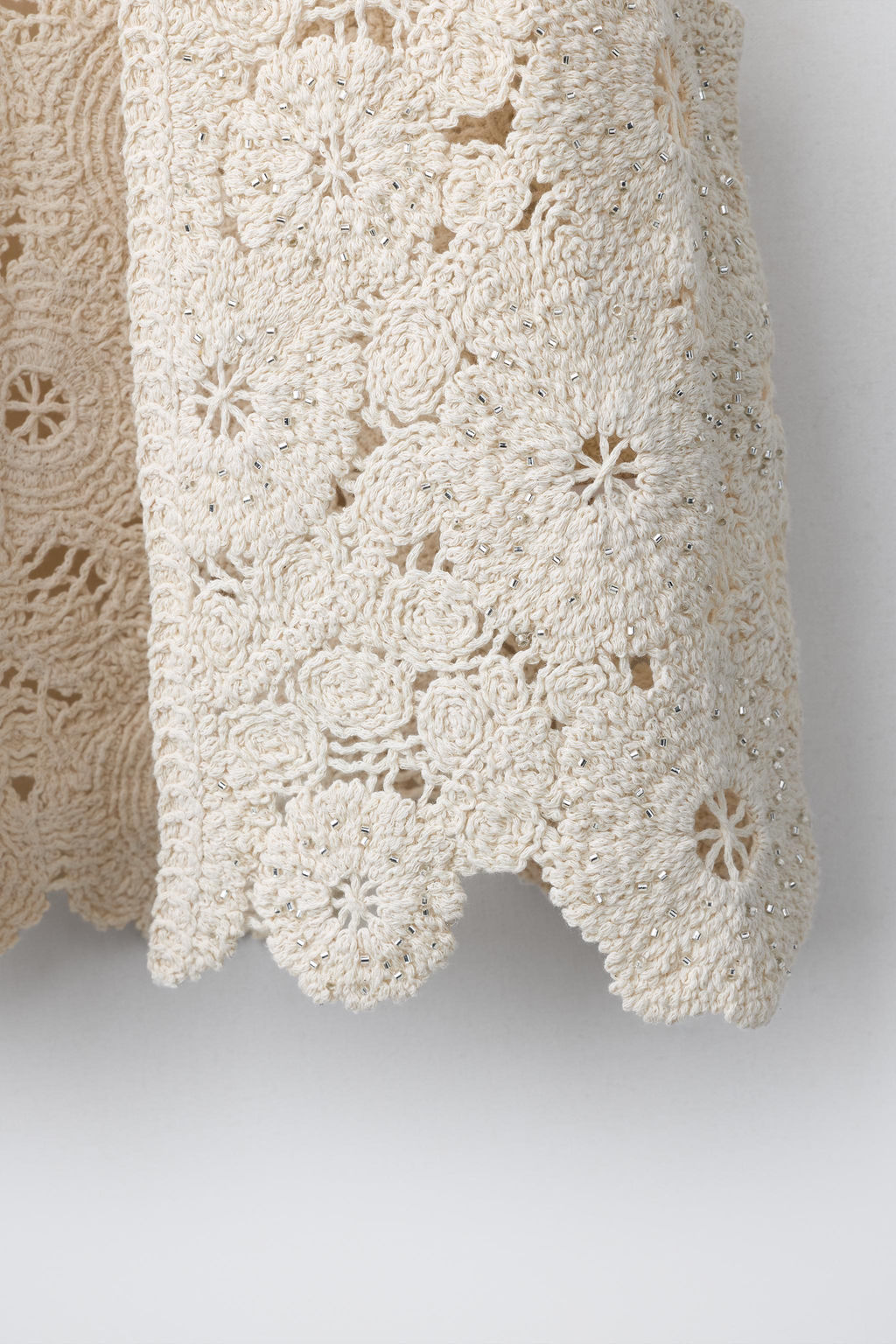 CHALECO FLORES PUNTO CROCHET ABALORIOS / Crudo - Zara фото 5