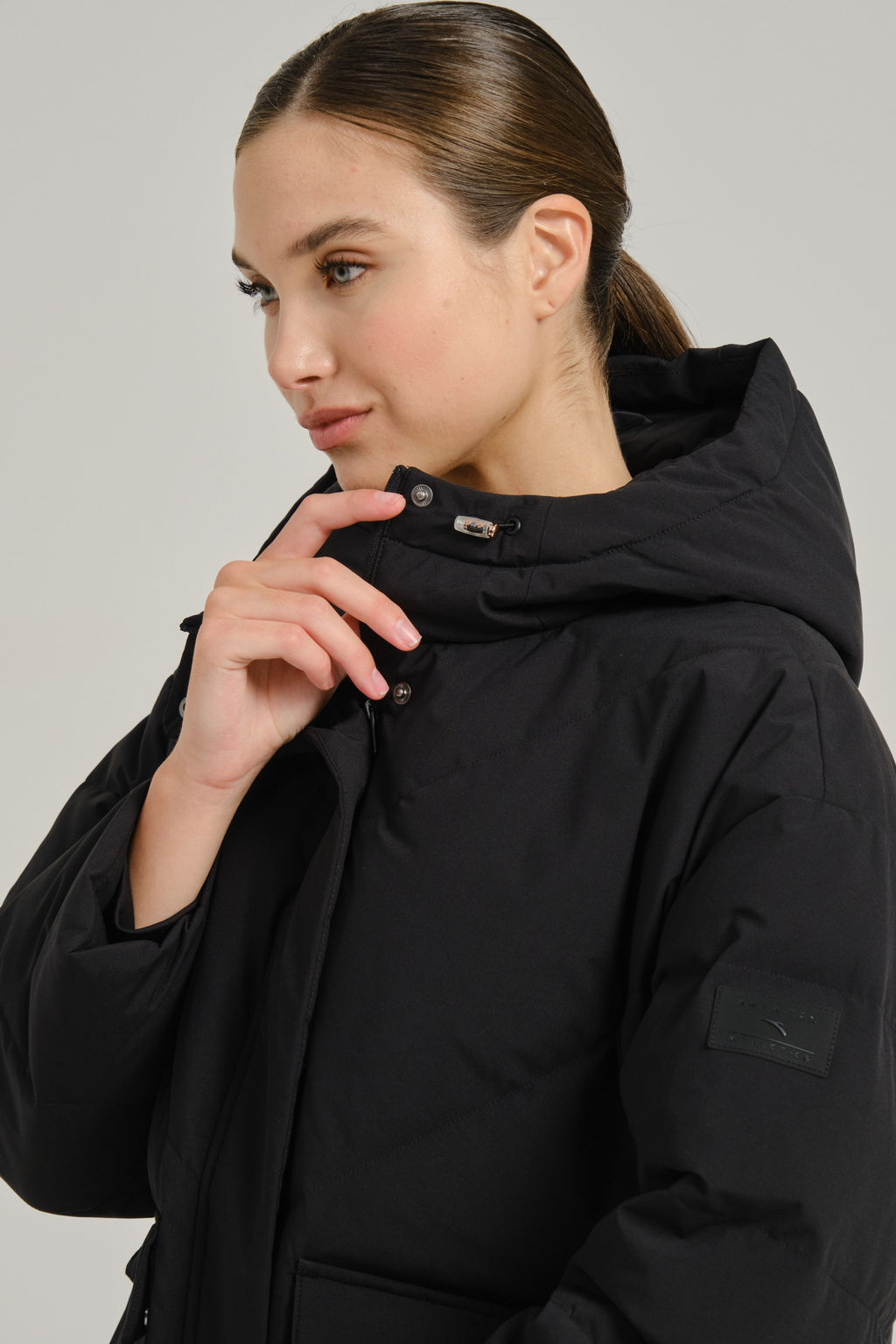 Пуховик короткий Черный TRN Down Jacket