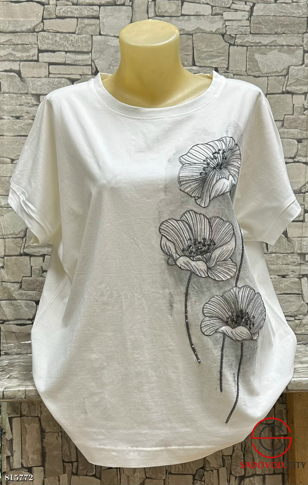 Футболка женская с цветами