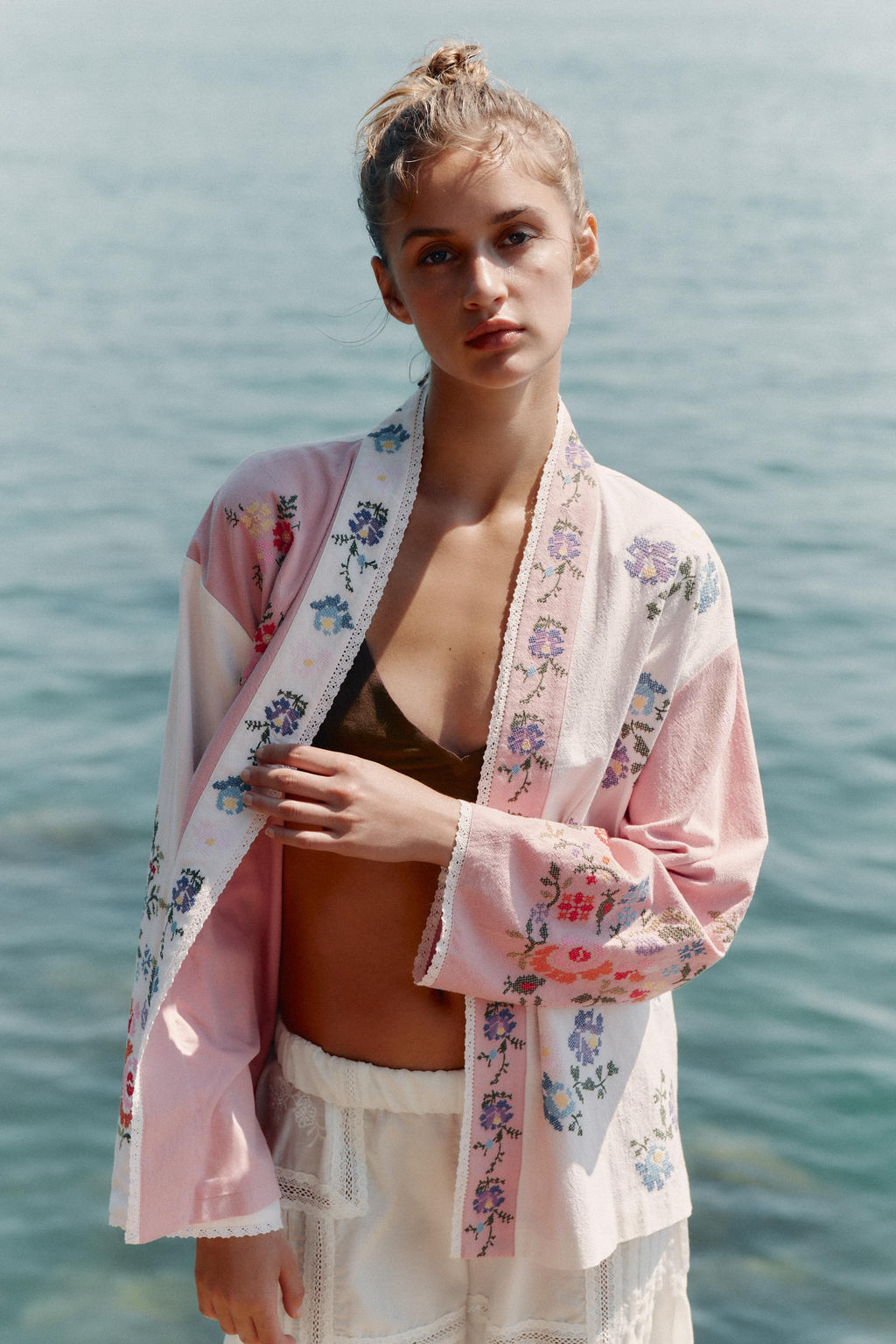 COTTON KAFTAN WITH FLORAL EMBROIDERY