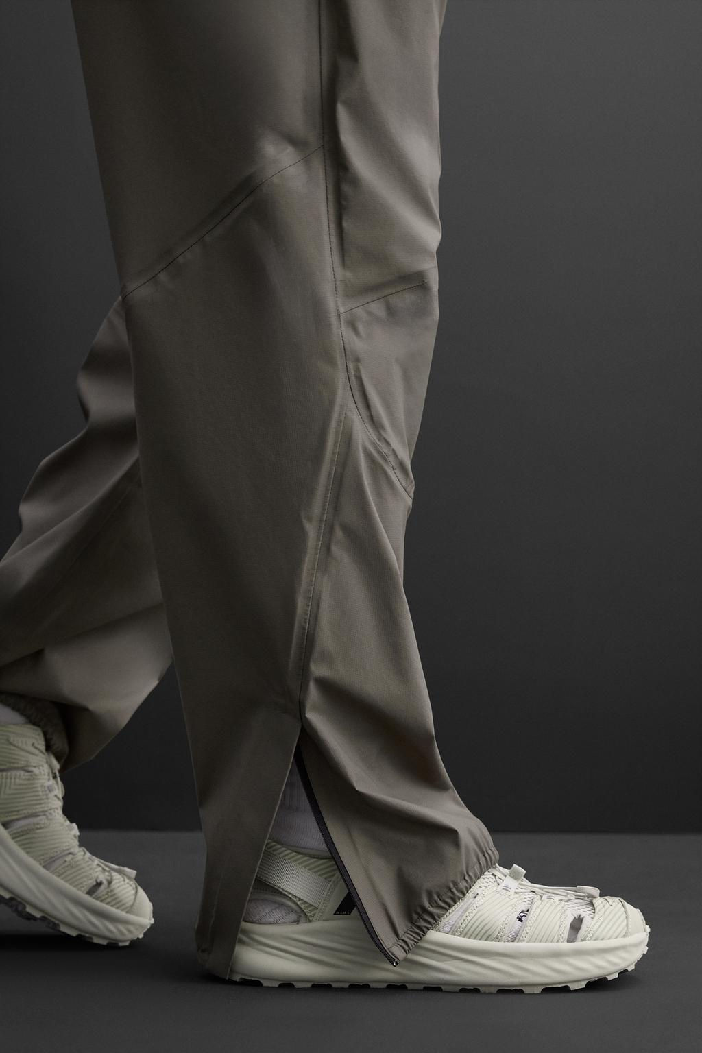 WATER-REPELLENT TECHNICAL TROUSERS - Zara фото 4