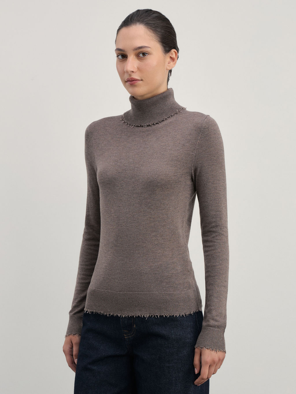 Водолазка с необработанным краем из шерсти / Zarina  фото 4