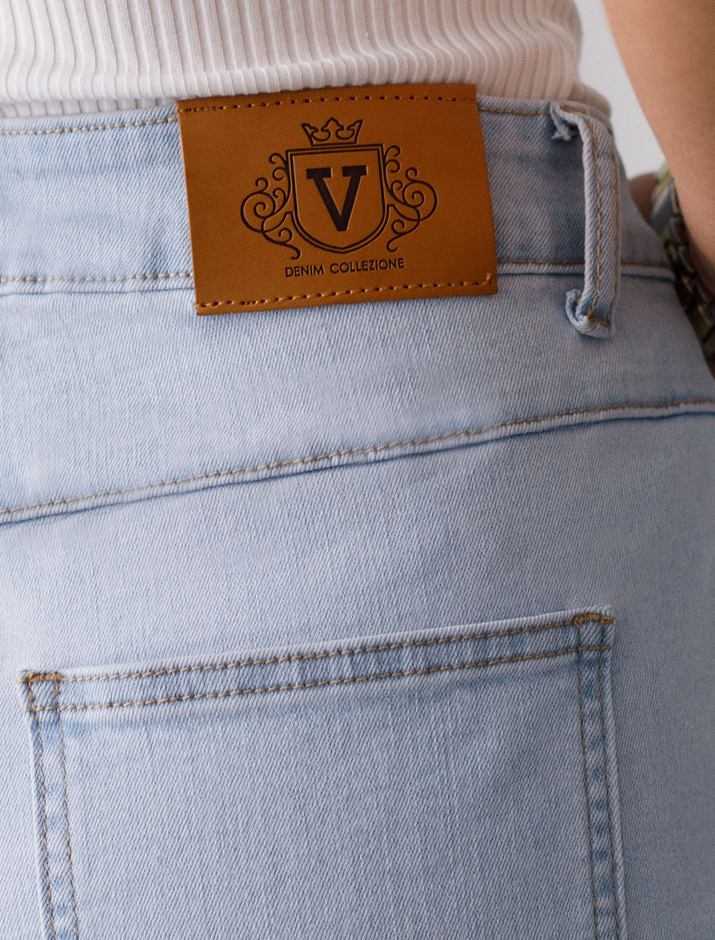 Джинсы из эластичного денима - Vilatte фото 3